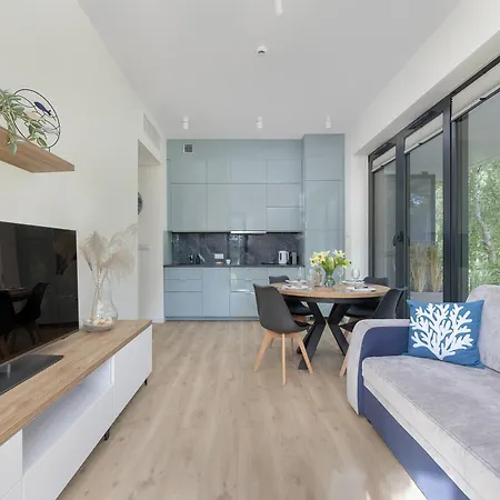 Stylish With Parking Shellter Renters Prestige