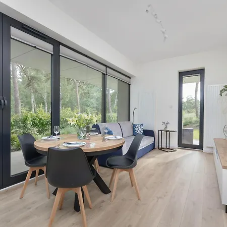 Stylish With Parking Shellter Renters Prestige